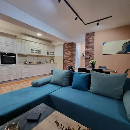 Golden Loft - Center Апартаменты